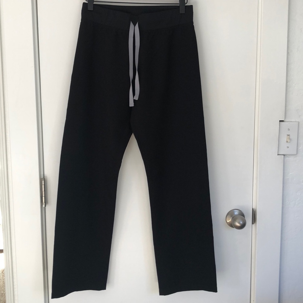 FIGS black Livingston XSP scrub pant